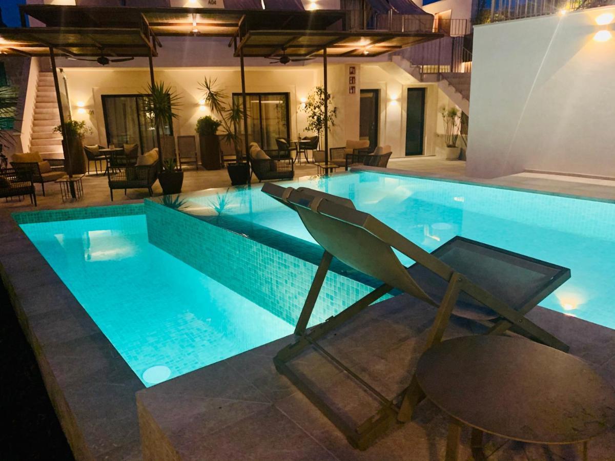 Ynaira Hotel & Spa Аріань Екстер'єр фото